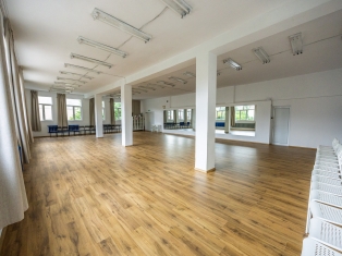 122103867501011230 1590606255651920623 n